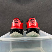Rear view showing GT heel branding and black heel sections