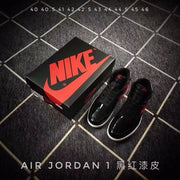 Pair of black and red high-top sneakers beside a black Nike shoe box; overlay shows sizes 40, 40.5, 41, 42, 42.5, 43, 44, 44.5, 45 and 46.