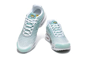 Top and front views of the Nike Air Max Plus VII sneakers.