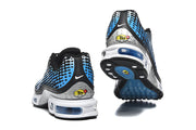 Rear and outsole views of the Nike Air Max Plus VII sneakers.