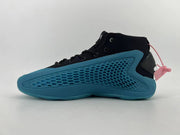 Side profile showing the sculpted blue side panel and black upper