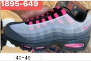Small product photo of a grey and pink sneaker; caption shows the size range 40–46.