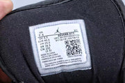 Close-up of the shoe size label showing US 7.5, UK 6.5, EUR 40.5, and style code 553558-071.
