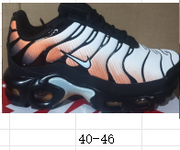 Nike Air Max Plus sneaker with a size range chart reading 40–46
