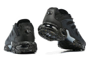 Rear and outsole views of black Nike sneakers; the image filename includes 39-46.